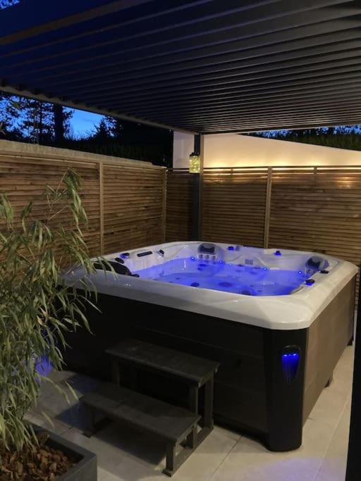 Spa & Serenite, Aux Portes De Disney Et De Paris Villiers-sur-Morin Luaran gambar